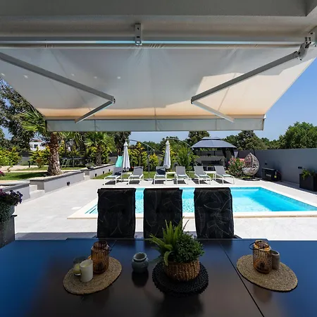 Nina In Croatia Near The Adriatic Coast Villa *