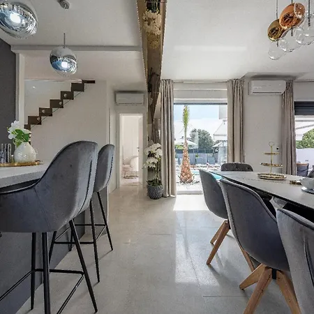 Villa Nina In Croatia Near The Adriatic Coast *
