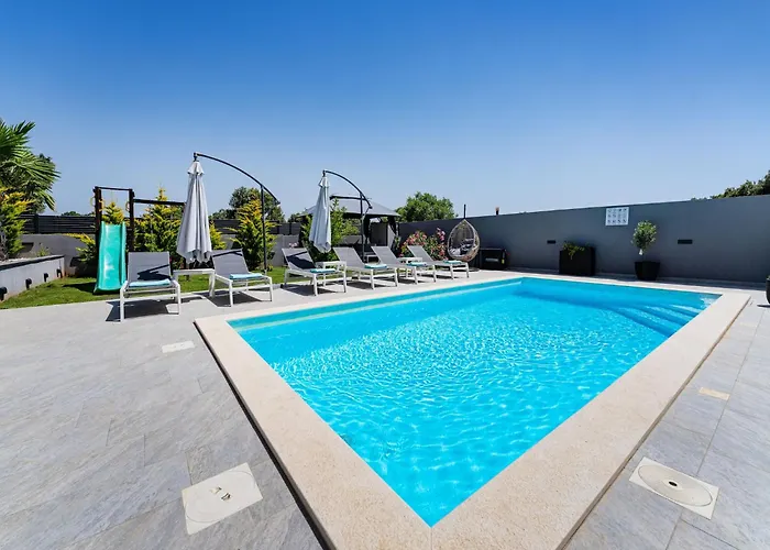 Nina In Croatia Near The Adriatic Coast * Zaton (Zadar)