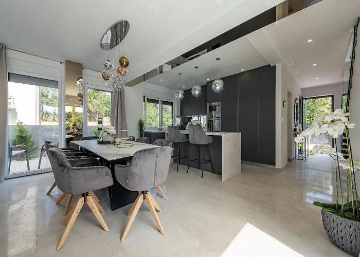 Nina In Croatia Near The Adriatic Coast Villa Zaton (Zadar)