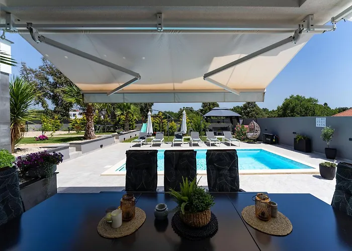 Nina In Croatia Near The Adriatic Coast Villa *