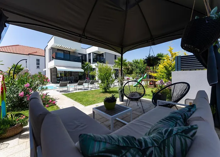 Nina In Croatia Near The Adriatic Coast Villa